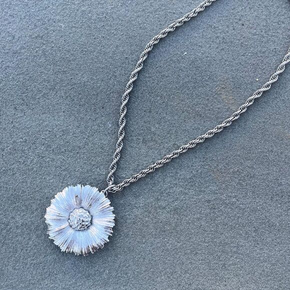 Monet Floral Mid Century Necklace Funky Avant Garde Sunflower pendant - Picture 5 of 9